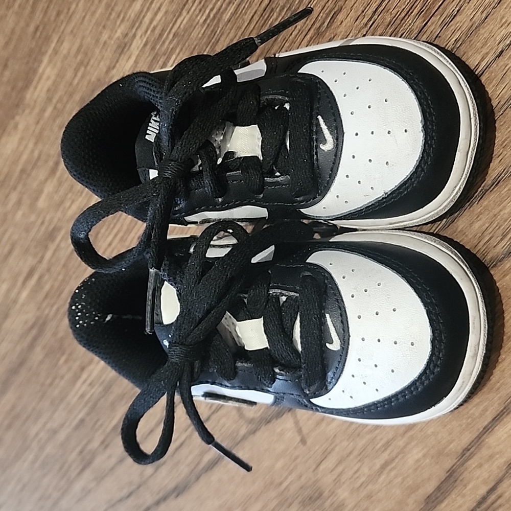 Nike Kids Black and White Sneakers